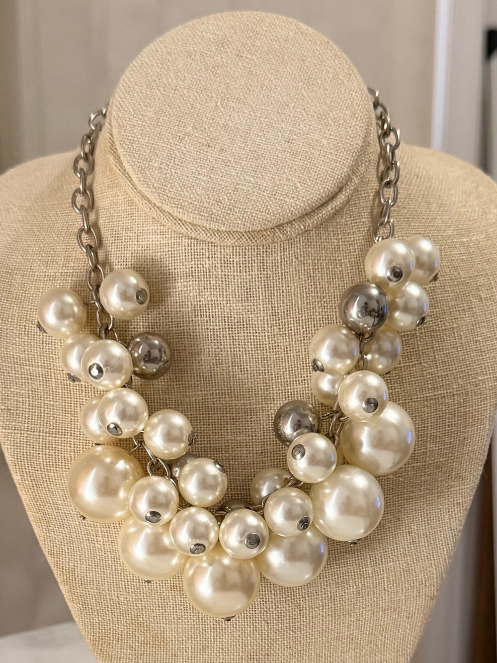 Chunky Faux Pearl Cluster Statement Bib Necklace - Picture 3 of 7
